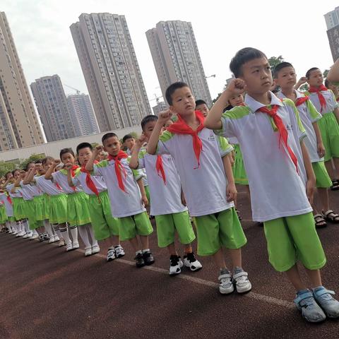 趣味游玩，放飞童心，——一年级一班庆“六一”游玩活动