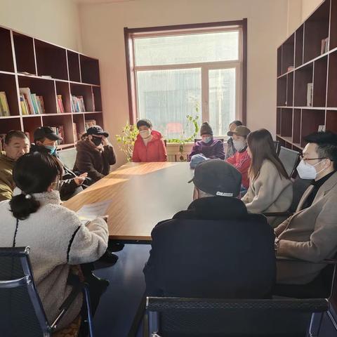 工人街道向阳园社区“弘扬雷锋精神，助力全面振兴”党日活动