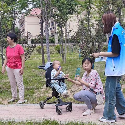 恒大华府社区开展“科学幸福你我他，抵制邪教靠大家”宣传活动