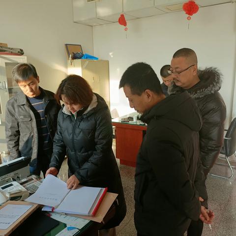 县林业局曹局长一行检查八渡林场安全工作慰问基层管护站职工