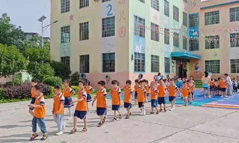 参观小学初体验，幼小衔接促成长——蔡桥乡爱心幼儿园参观小学活动