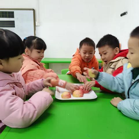 金摇篮幼儿园一周食谱分享  （12月18日～12月22日）