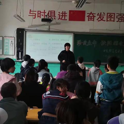 产德小学预防溺水———我们在行动