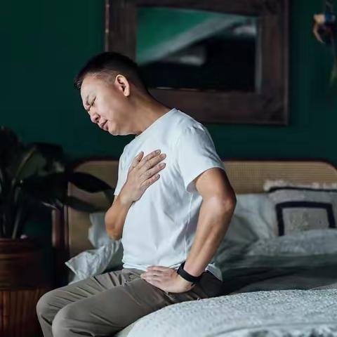 身体出现这4个表现，可能是心脏在求救