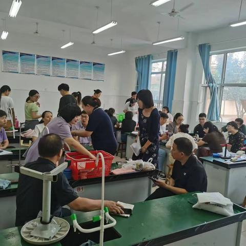 实验培训促教学，科学操作助提升——高桥镇科学实验培训。