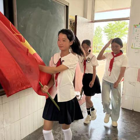 牢记党的教导 争做强国少年 邹庄镇刘沟小学少先队入队仪式