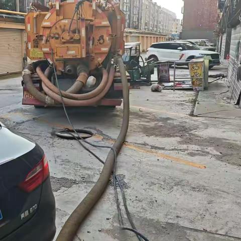 北徐、北徐花园社区开展清理下水管道工作