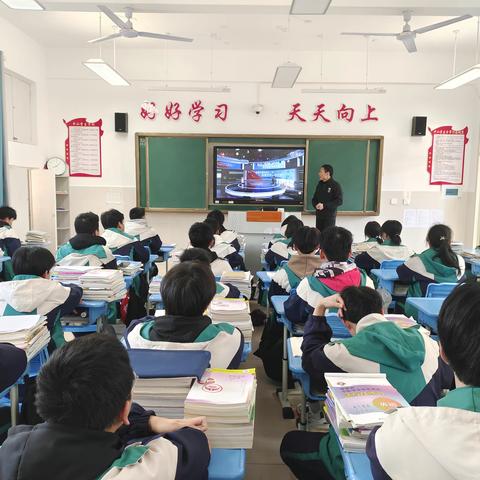 “深入开展学雷锋活动 弘扬新时代雷锋精神”---明溪县职业中学开展学雷锋活动