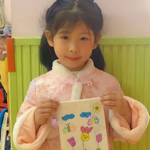 黄梅县百花幼儿园萌黄梅县百花幼儿园萌娃故事会《小马过河》