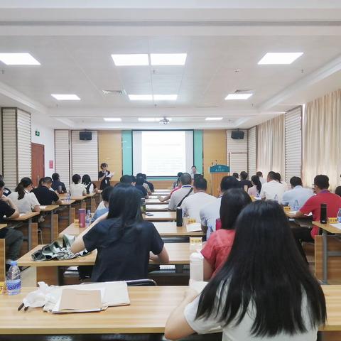 关怀学生身心发展，缅怀先烈重温历史