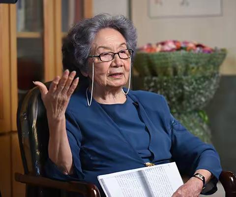 教师教育，育人育我