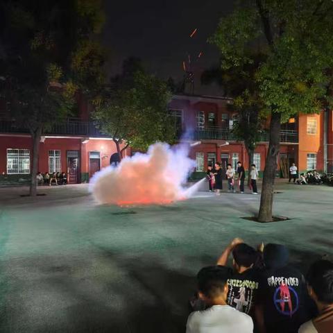 桑庄镇实验学校开展夜间消防安全疏散演练