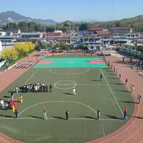 乐享春日趣运动 童心飞扬绽风采——白家店小学趣味运动会