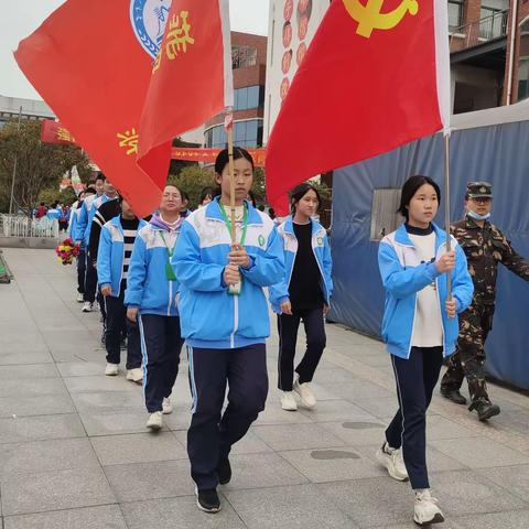 瑞昌八中清明节七烈士纪念碑扫墓