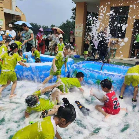 【“艾”在夏日，“乐”享童年】——干河办事处艾乐幼儿园泡沫之夏活动