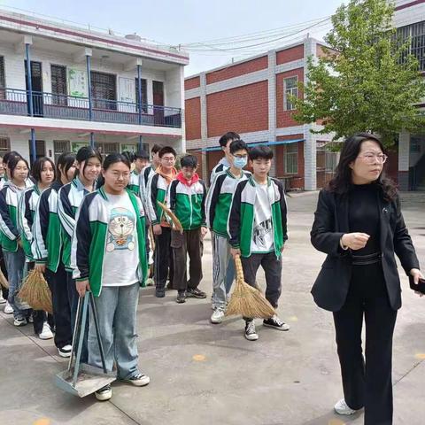 劳而有获，实践助长成长---记夏都中心学校五里校区劳动实践活动