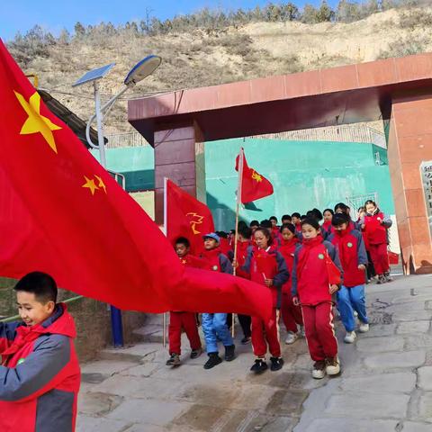 寻访红色旧址 弘扬延安精神 宝塔区市场沟小学“行走的思政课”红色研学实践活动