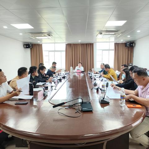 黄育坚副市长调度耕地保护和土地卫片图斑整改工作