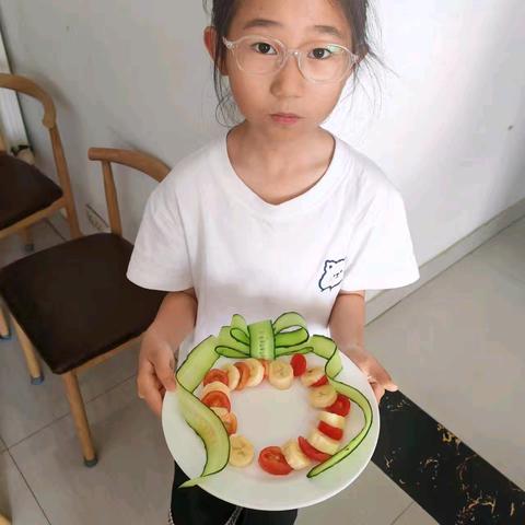巧手叠衣，“果”然有趣——福佑路小学三（3）班5月劳动教育