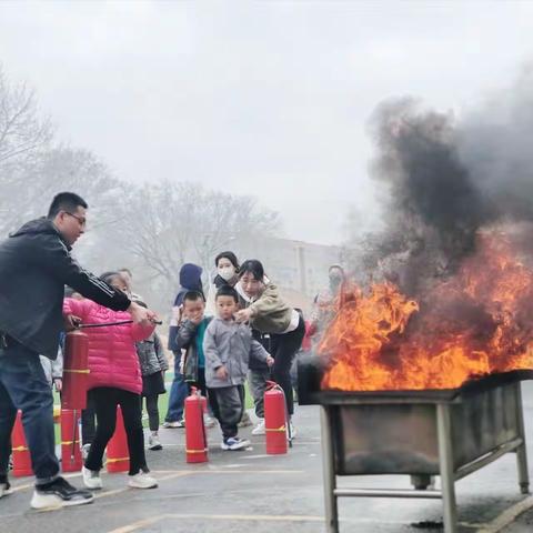 消防演习，安全“童”行——康保一幼消防安全疏散演练活动