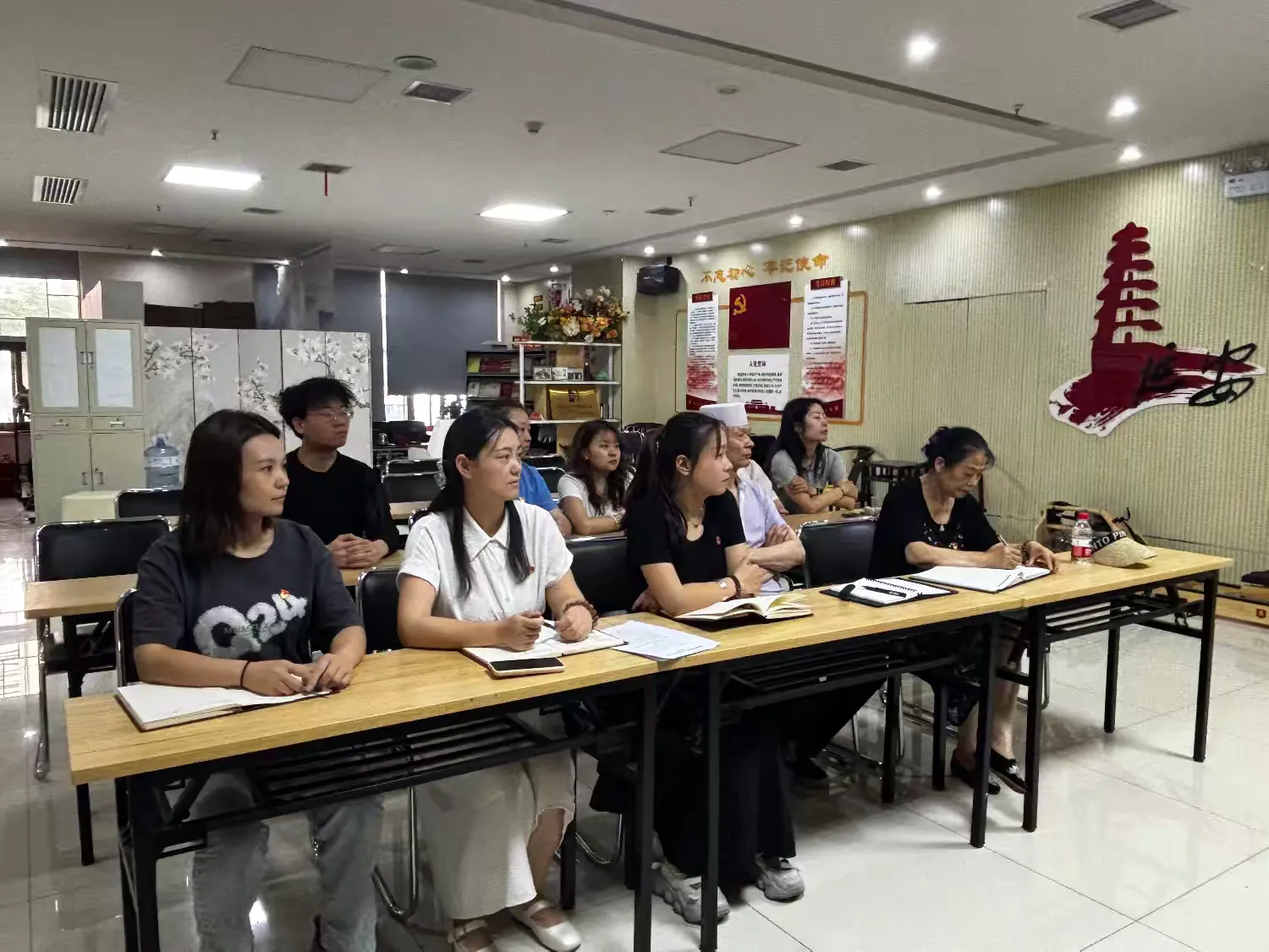 简篇-红心向党庆华诞 趣味党日践初心——端履门社区党委庆祝建党105周年主题党日活动