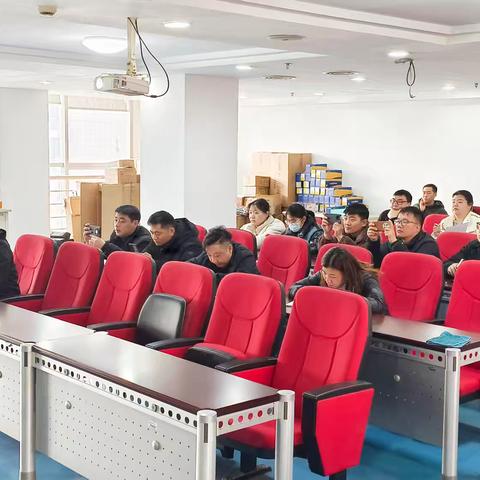 常州分行信用卡中心召开2月总结会