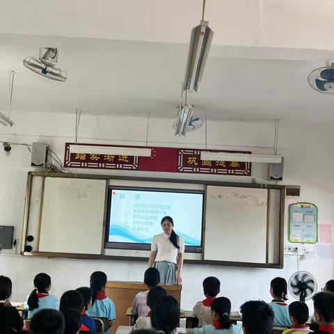 法治大讲堂：守护校园安全，共筑成长防线