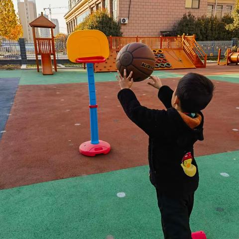 愉快童年，玩出花样篮球🏀—实小永昌园大二班户外活动