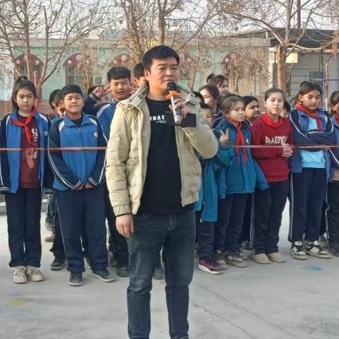 高昌区第五小学教育集团阿瓦提分校—冬日拔河比赛，凝聚团队力量，共赴活力之约！