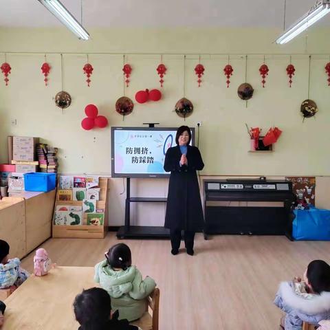 引领  互助   进步——临漳县第八幼儿园领导进课堂纪实一