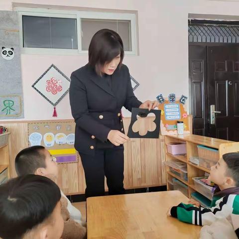 引领  互助  进步——临漳县第八幼儿园领导进课堂纪实七