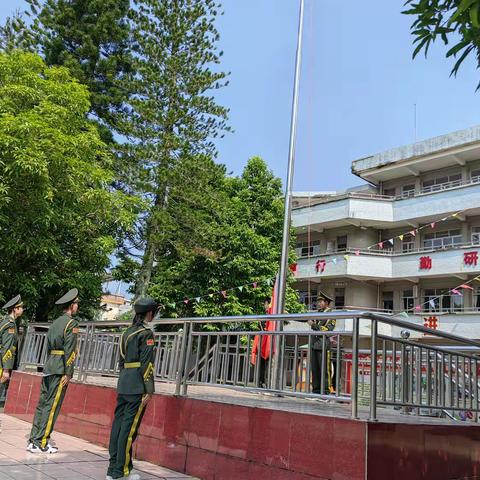 乘势而上开新局 谋求发展再扬帆——天堂二中召开2024秋季开学典礼暨法制安全教育第一课