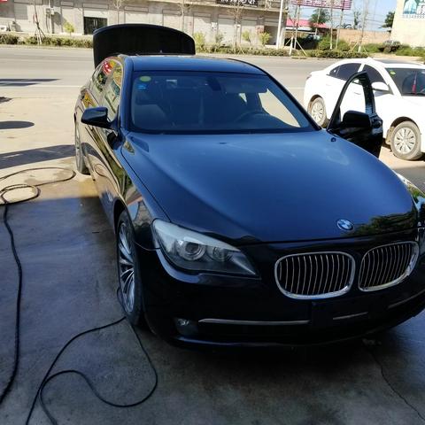 宝马740LI原装顶配精品二手，新车上路160万。