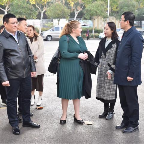 校际交流谋发展 合作共赢促提升 —— 英国穆尔赛德小学海蒂校长来访徐州市青年路教育集团人才家园小学