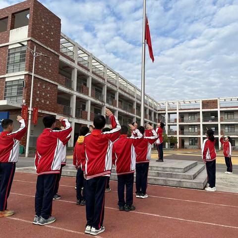 “学习二十大 争做好少年”——2023年官庄工区中心小学少先队建队日主题系列活动