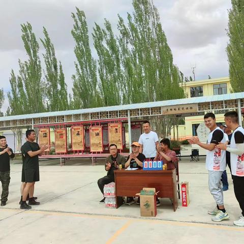 军民篮球赛  共谱鱼水情