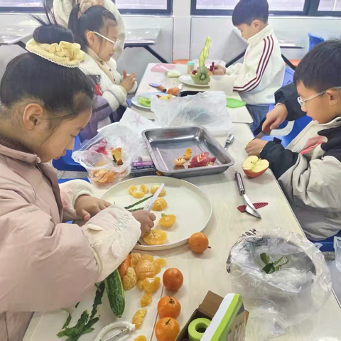 孩子们的创意与欢乐时光 ‍——马村区实验学校小学部“果香童趣创意拼盘”制作大赛