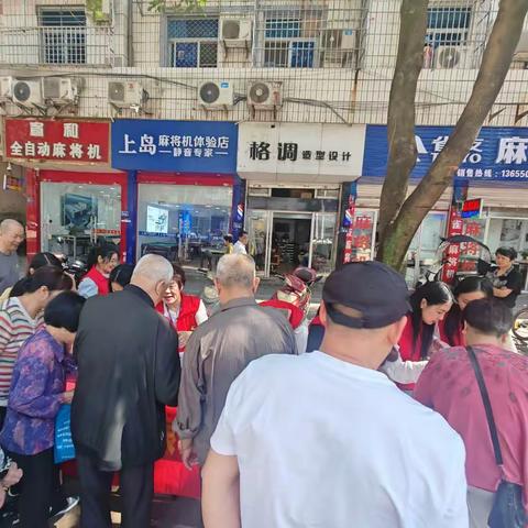 凤山镇西门社区：《信访工作条例》宣传