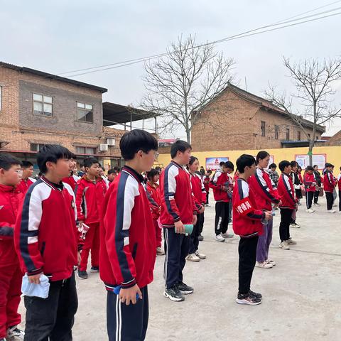 传雷锋精神   学消防知识——大王三小开展“”讲雷锋 话消防”志愿服务活动暨住宿生消防演练