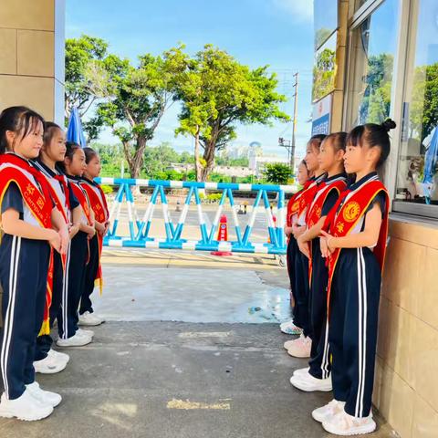 “大手牵小手 快乐向前走 ”——海口爱贝幼儿园走进华南小学课堂