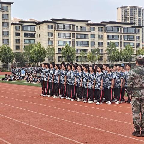 年少正当时，青春待起航——滨州实验学校西校区初中部军训展演