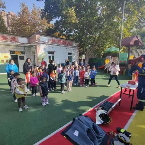 消防“零”距离，安全路“童”行