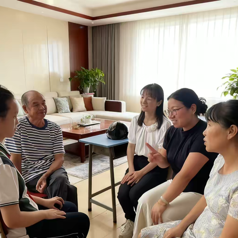 秋日家访路，共育暖心桥——2025秋“万名教师访万家”