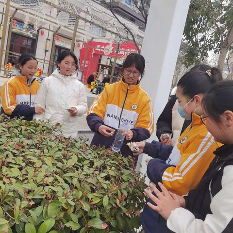 亳州市第四小学六年级组开展清捡垃圾志愿服务活动