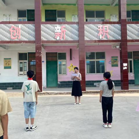 新起航：梦想与未来—祥符区罗王镇张寨小学新学期升旗仪式