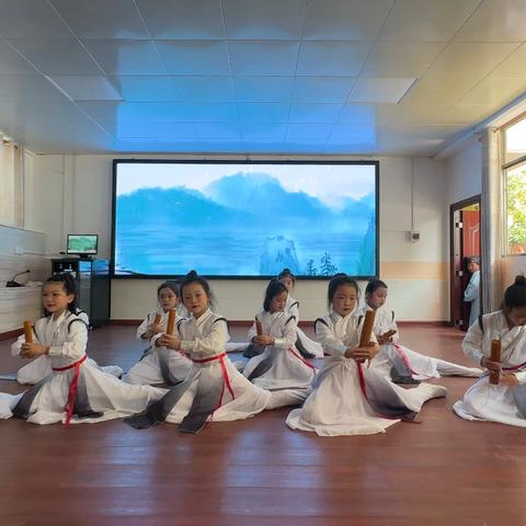 “演绎国学经典，点亮童趣时光”——记兴华小学一二年级国学情景剧表演活动