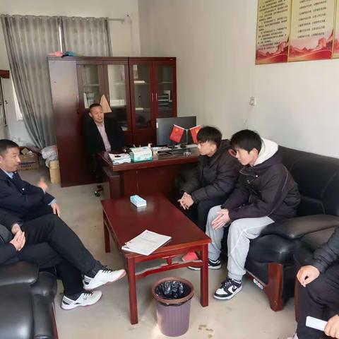 情系实习生，慰问伴真情----古营集镇教委领导看望慰问实习大学生