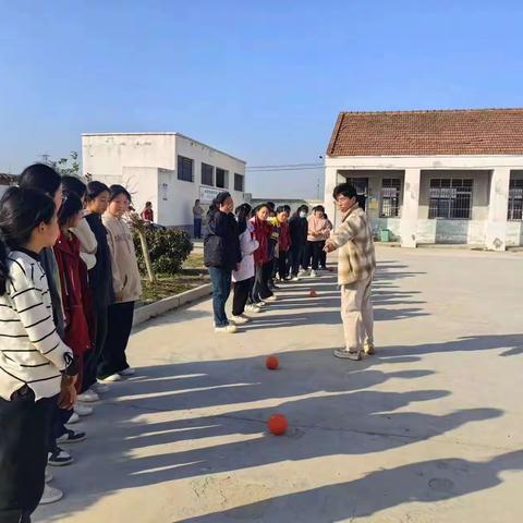 “鸣奏运动乐章  放飞童年梦想”———双桥集镇湖陈小学多样性课程教学