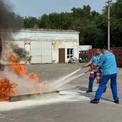 【戈壁明珠】石河子销售公司练为战 防为先 消防演练保平安