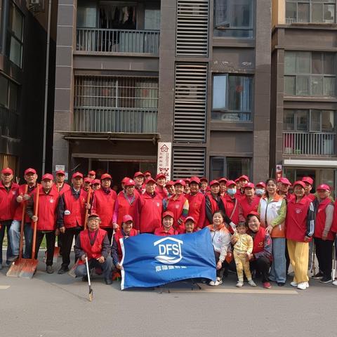 智苑社区共绘清洁家园新画卷